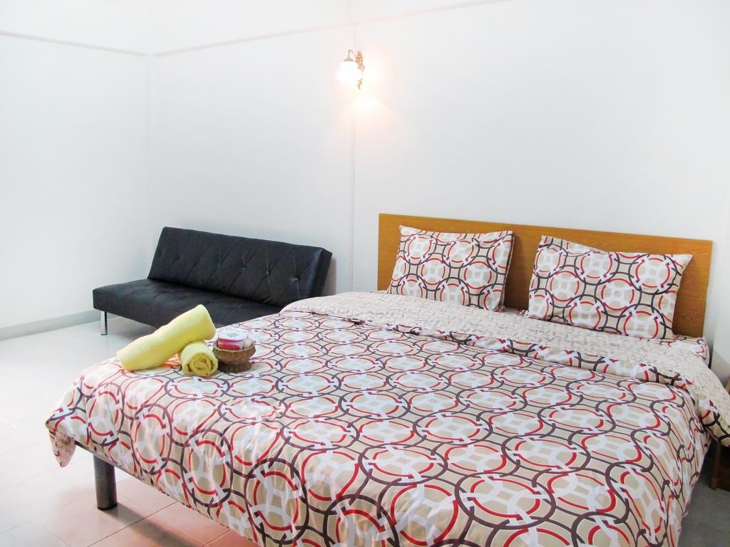 Grand Living Place Бангкок Экстерьер фото