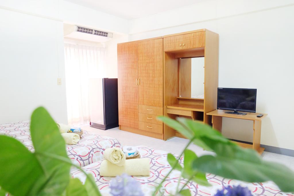 Grand Living Place Бангкок Экстерьер фото
