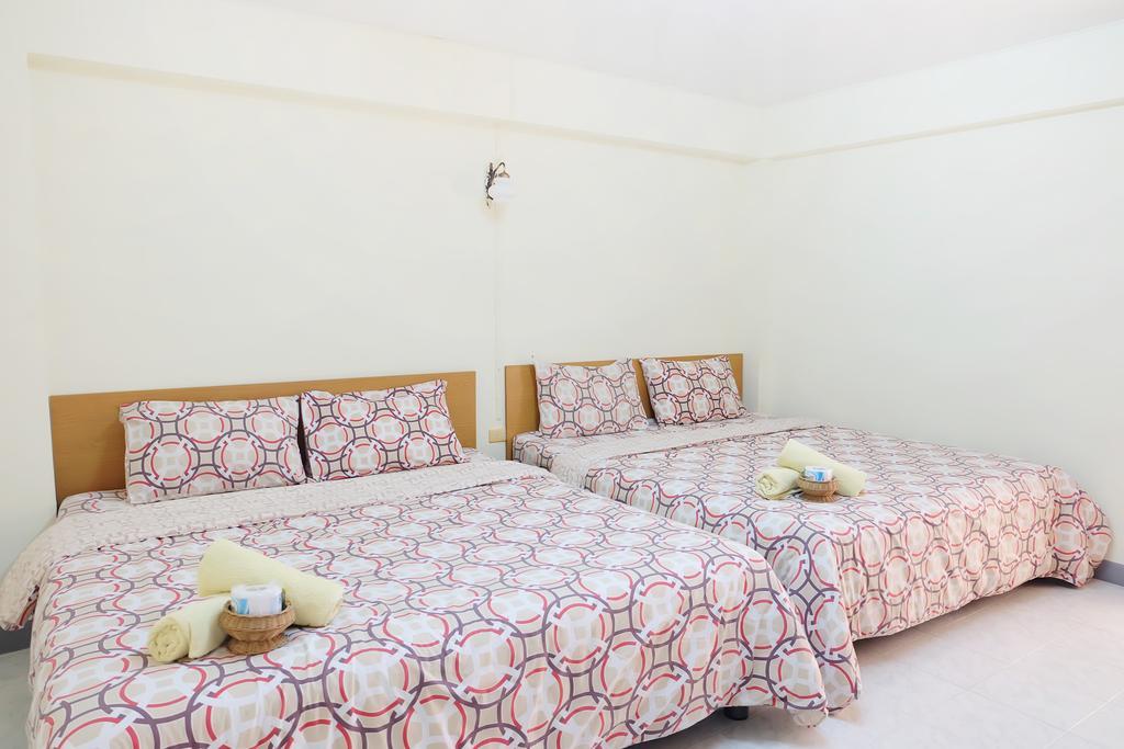 Grand Living Place Бангкок Экстерьер фото