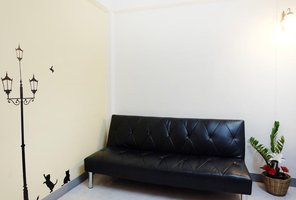Grand Living Place Бангкок Экстерьер фото