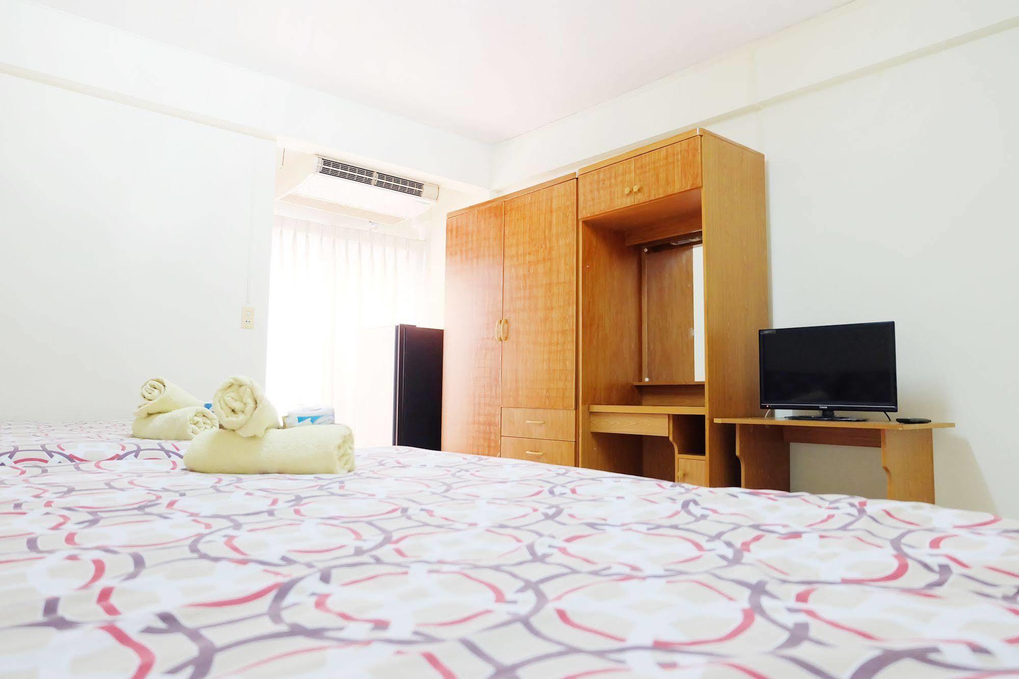 Grand Living Place Бангкок Экстерьер фото